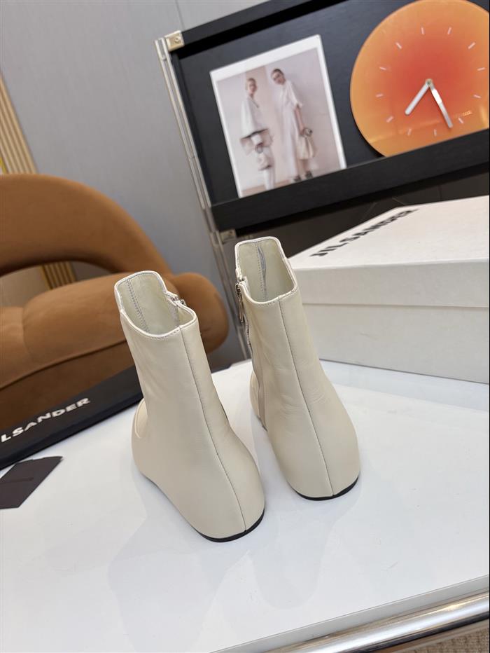 2025112818547804 360